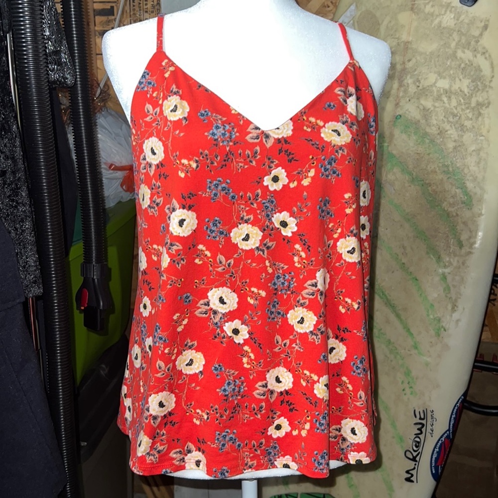 Nine Britton red floral strapped top M